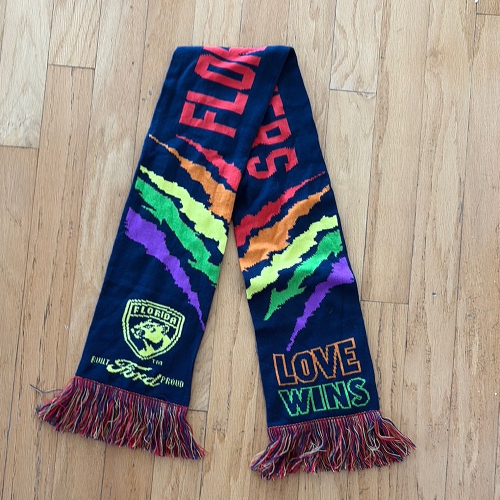 Colorful Scarf with Fringe excellent condition